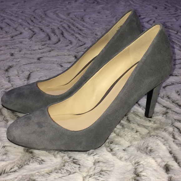 Nine West Shoes - 💜 NINE WEST “Handjive” Suede Leather Pumps